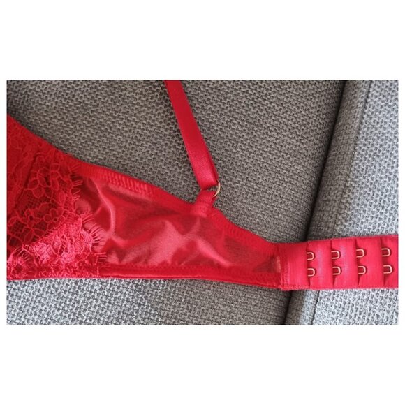 VS Red Lace Bra - Picture 5 of 8